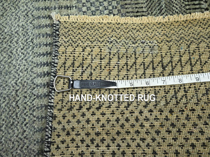Modern / Contemporary hand-knotted wool rug in Gray, 2' x 3' — SKU O076647 (view 4)