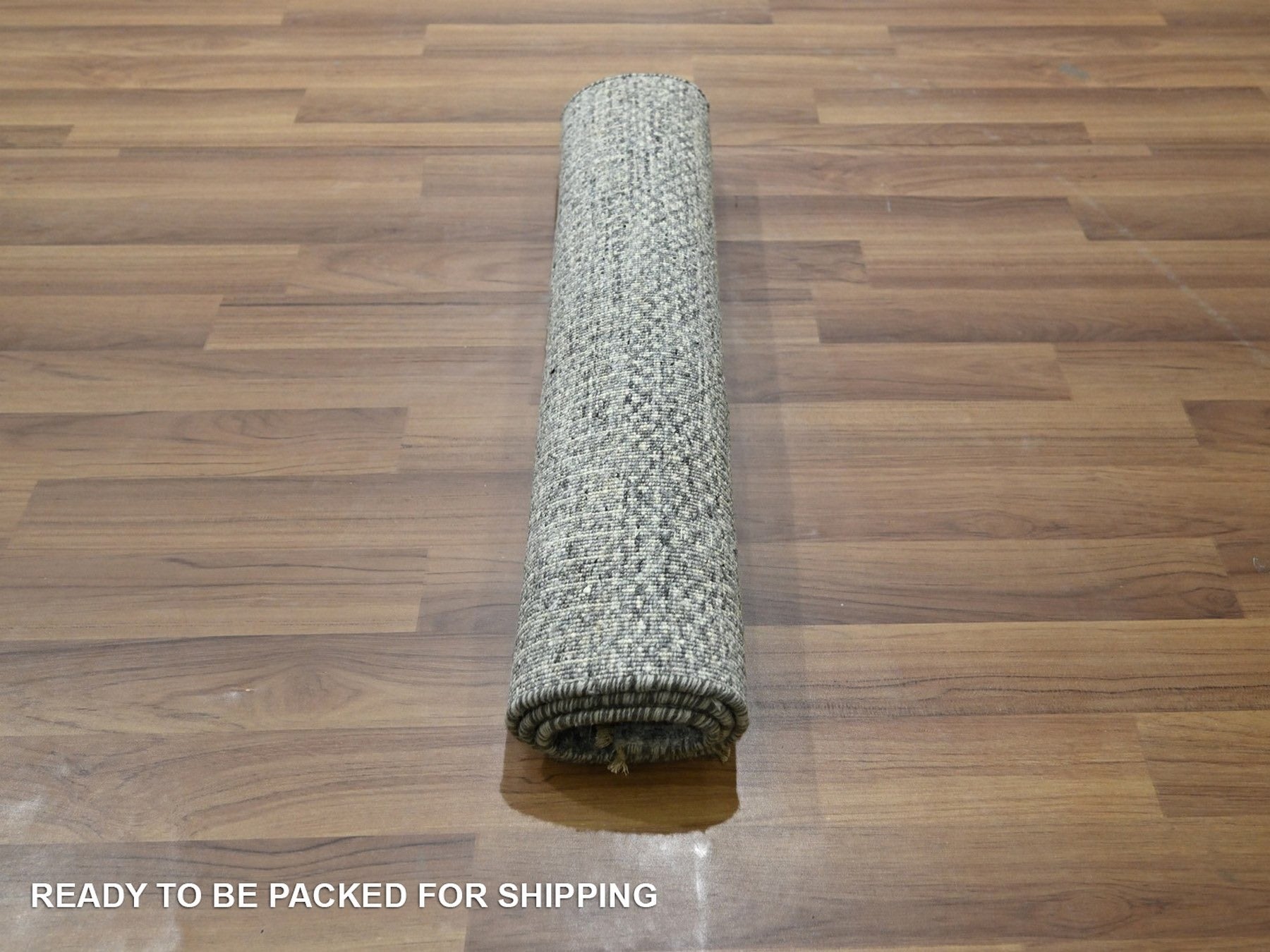Modern / Contemporary hand-knotted wool rug in Gray, 2' x 3' — SKU O076656 (view 5)