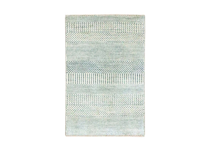 Modern / Contemporary hand-knotted wool rug in Gray, 2' x 3' — SKU O076660