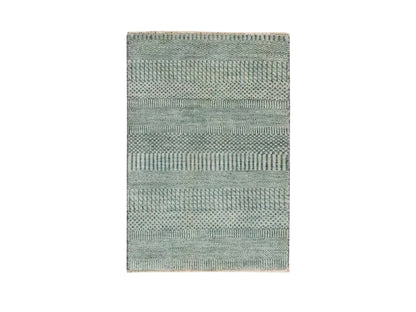 Modern / Contemporary hand-knotted wool rug in Gray, 2' x 3' — SKU O076669