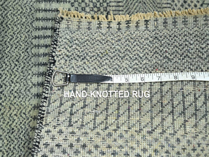 Modern / Contemporary hand-knotted wool rug in Gray, 2' x 3' — SKU O076669 (view 4)