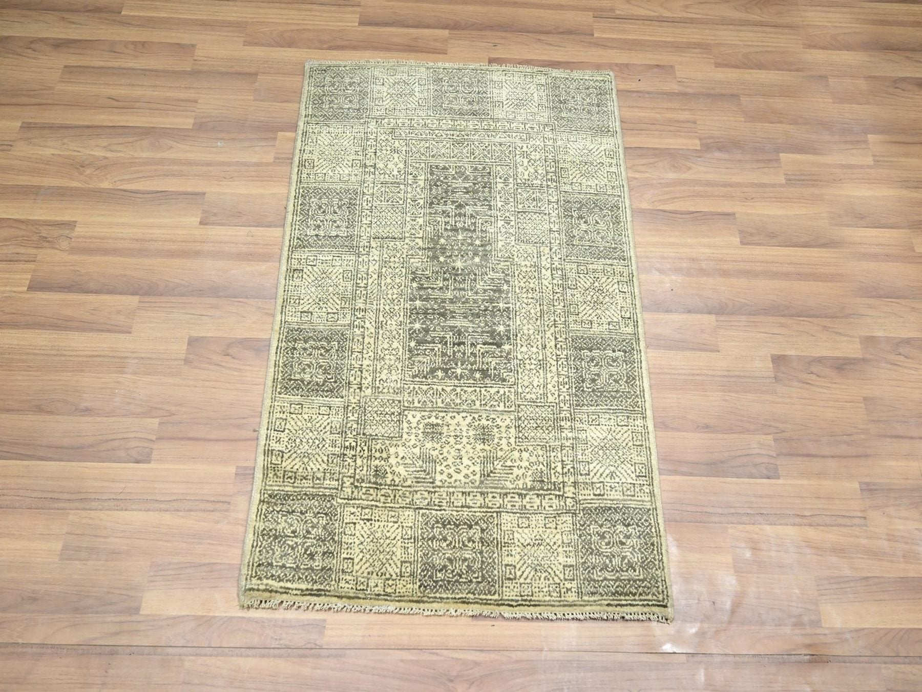 Beige 2'0" x 3'0" Transitional Hand knotted Wool Rug - Sku: O076674