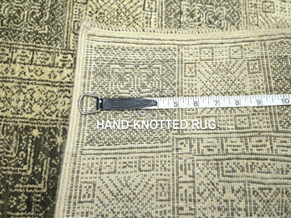 Beige 2'0" x 3'0" Transitional Hand knotted Wool Rug - Sku: O076674