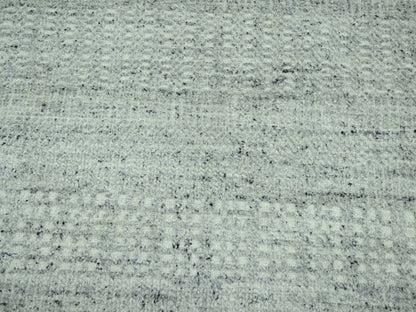 Modern / Contemporary hand-knotted wool rug in Gray, 9'11" x 13'9" — SKU O076688 (view 8)