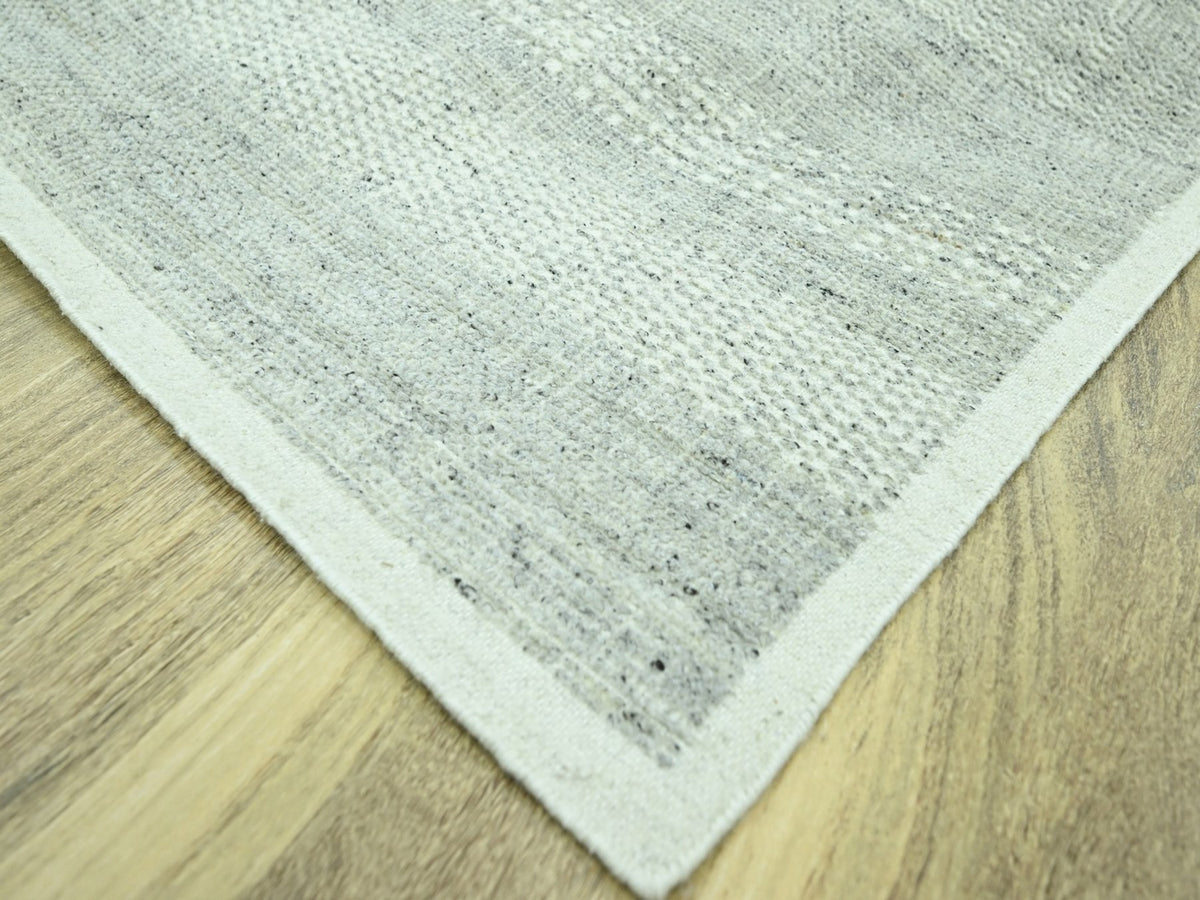 Modern / Contemporary hand-knotted wool rug in Gray, 10'1" x 13'9" — SKU O076689 (view 6)