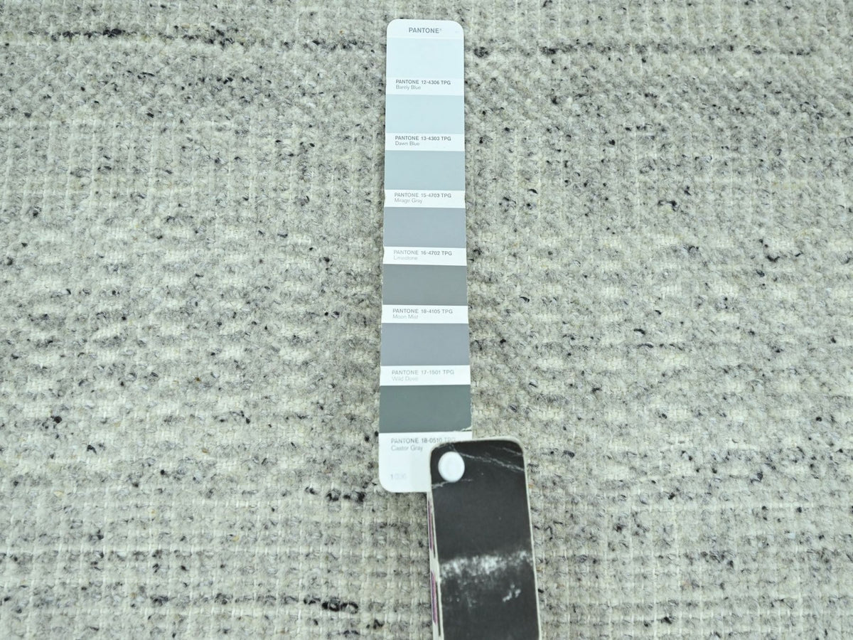 Modern / Contemporary hand-knotted wool rug in Gray, 10'1" x 13'9" — SKU O076689 (view 7)