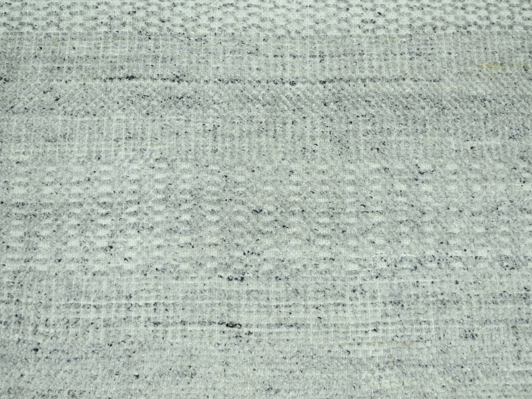 Modern / Contemporary hand-knotted wool rug in Gray, 10'1" x 13'9" — SKU O076689 (view 8)