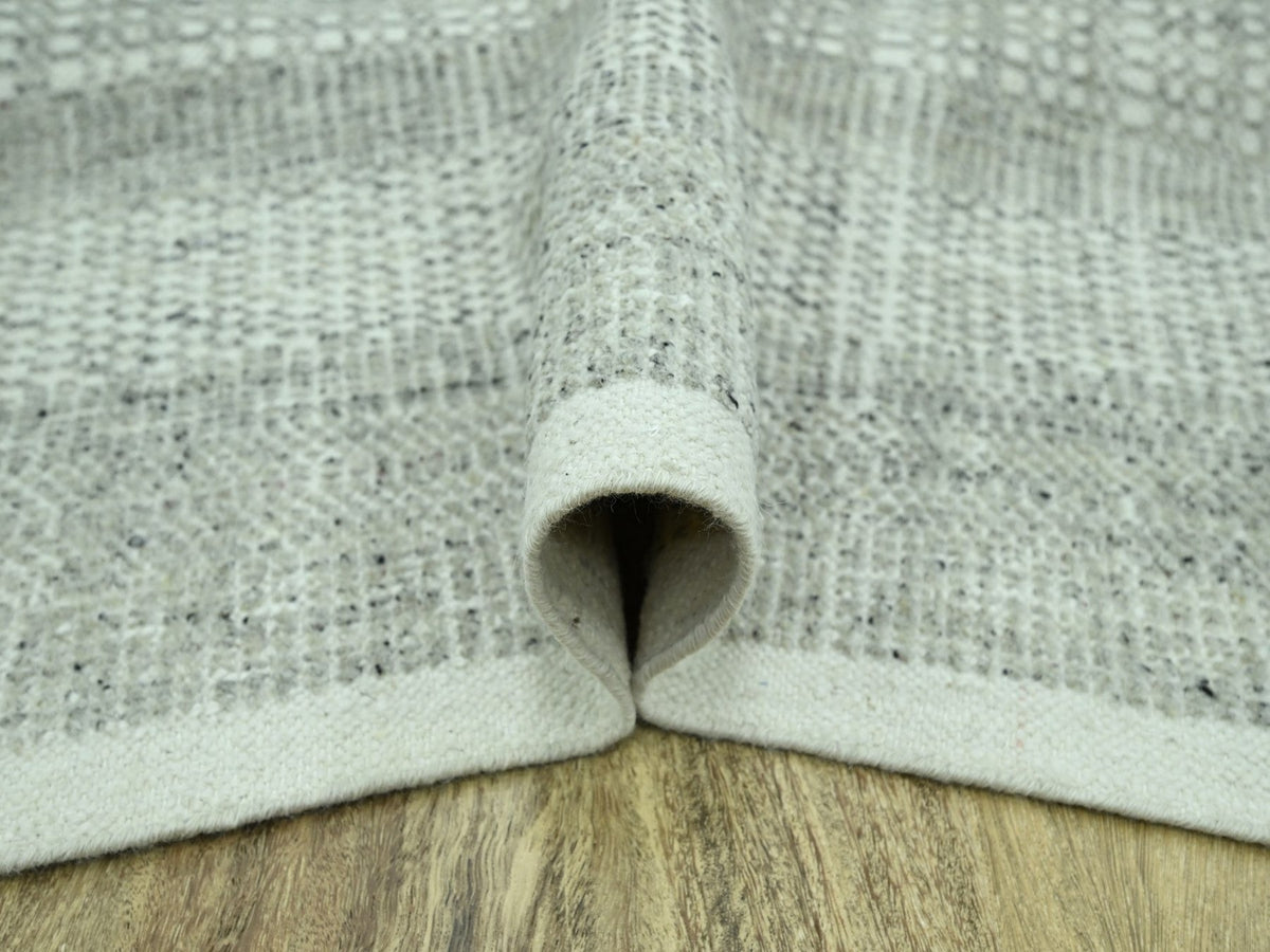 Modern / Contemporary hand-knotted wool rug in Gray, 10' x 10'2" — SKU O076690 (view 5)