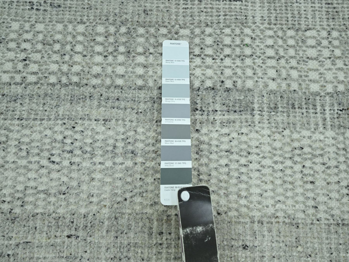 Modern / Contemporary hand-knotted wool rug in Gray, 10' x 10'2" — SKU O076690 (view 7)