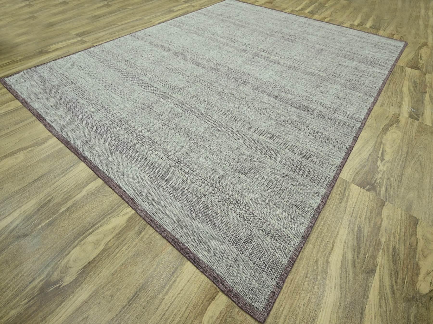 Modern / Contemporary hand-knotted wool rug in Red, 11'10" x 14'10" — SKU O076691 (view 3)