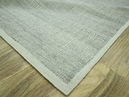 Modern / Contemporary hand-knotted wool rug in Gray, 9'1" x 12'1" — SKU O076700 (view 6)