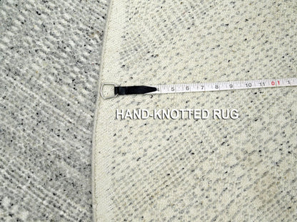Modern / Contemporary hand-knotted wool rug in Gray, 6' x 6'1" — SKU O076729 (view 6)