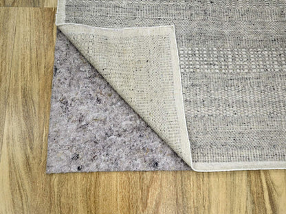 Modern / Contemporary hand-knotted wool rug in Gray, 5'11" x 9' — SKU O076735 (view 4)