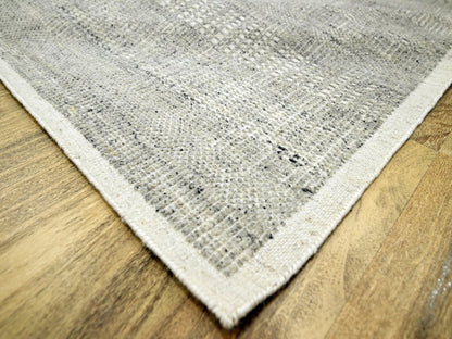 Modern / Contemporary hand-knotted wool rug in Gray, 5'11" x 9' — SKU O076735 (view 6)