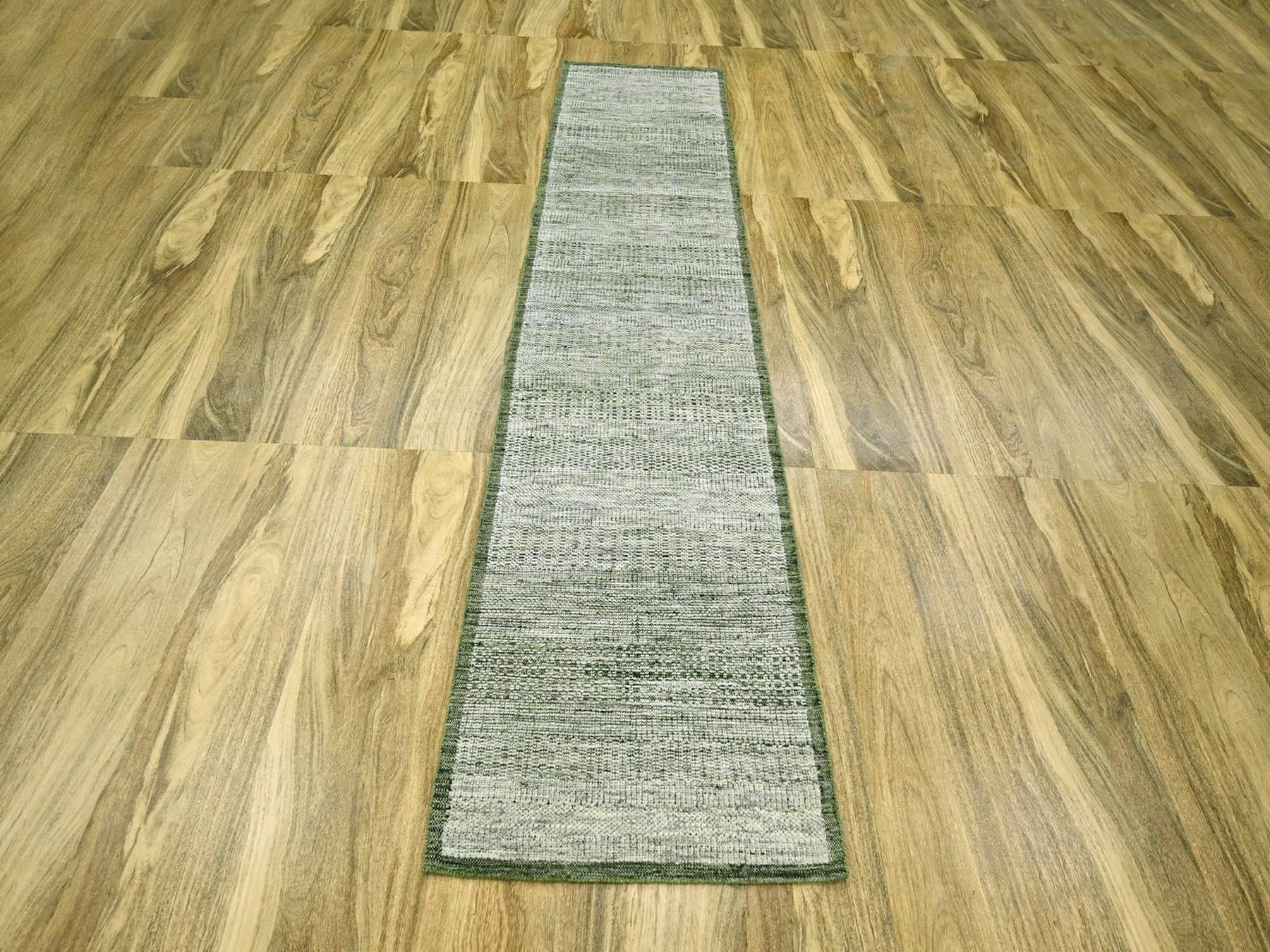 Green 2'6" x 10'0" Modern and Contemporary Hand knotted Wool Rug - Sku: O076741