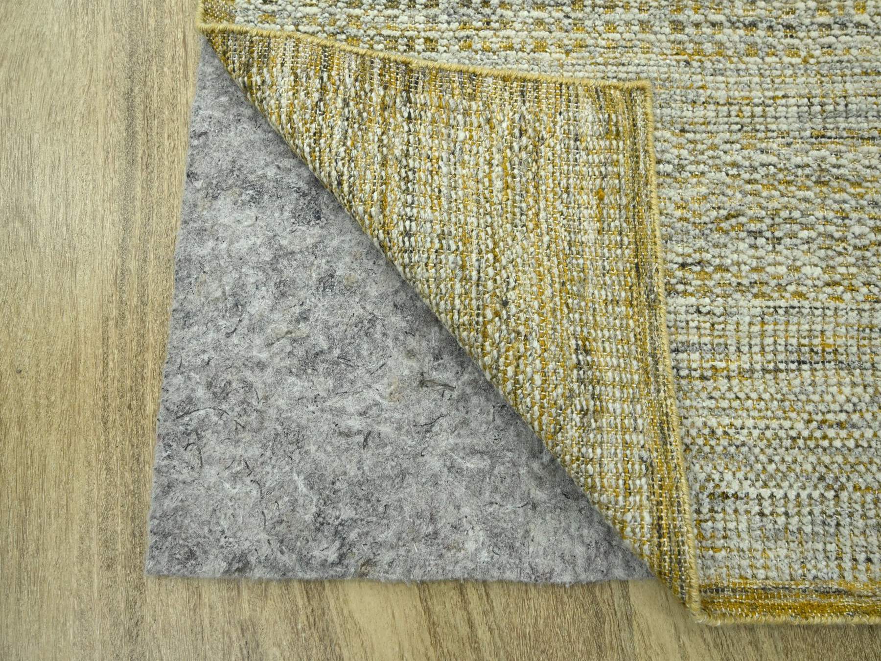 Modern / Contemporary hand-knotted wool runner in Yellow, 2'6" x 9'11" — SKU O076753 (view 3)