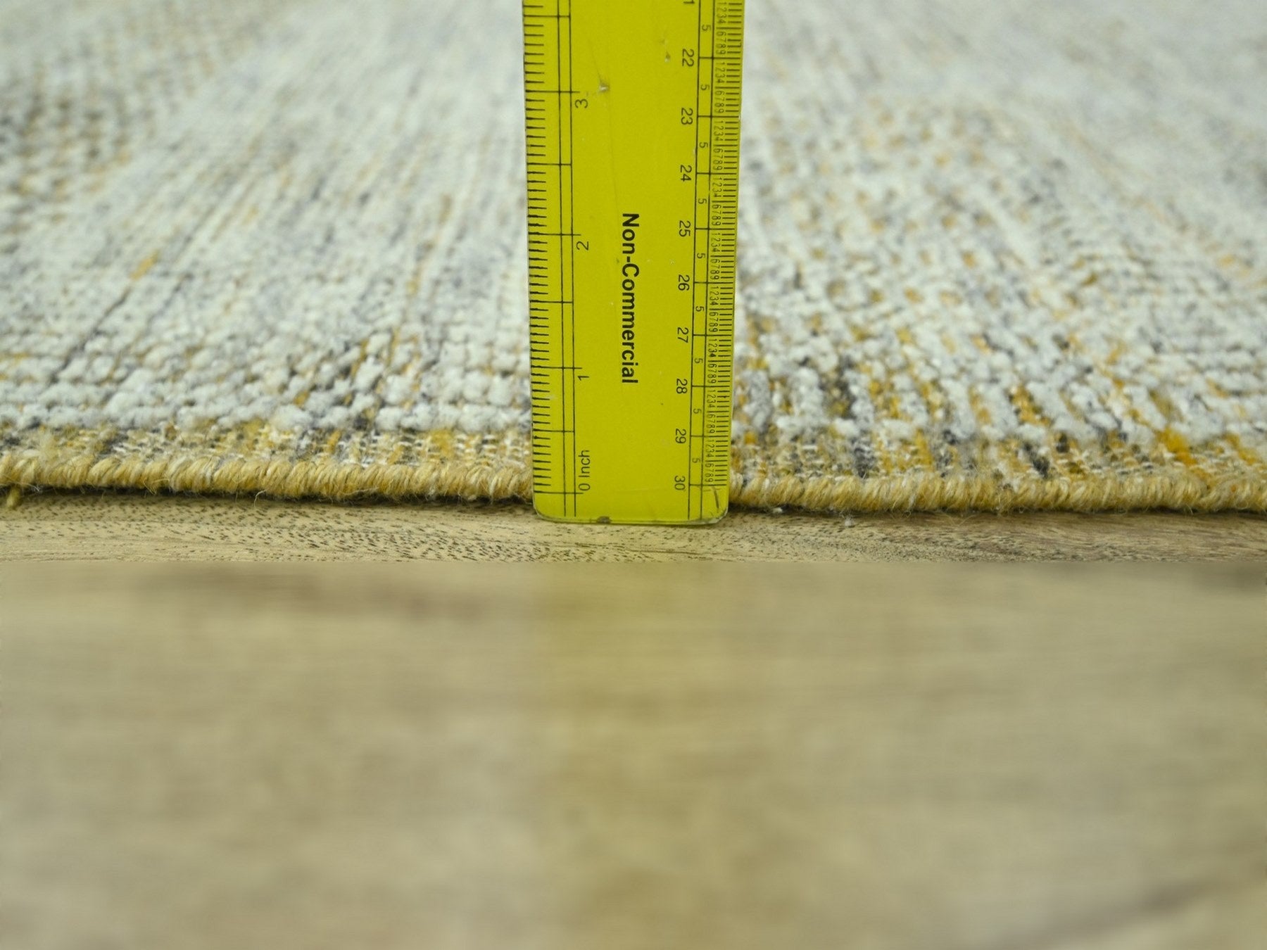 Modern / Contemporary hand-knotted wool runner in Yellow, 2'6" x 9'11" — SKU O076753 (view 5)