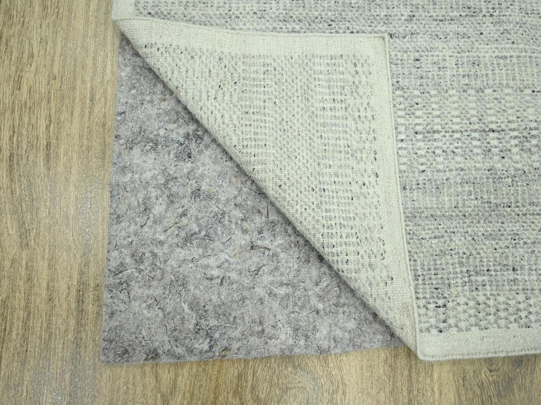 Modern / Contemporary hand-knotted wool runner in Gray, 2'6" x 8'1" — SKU O076757 (view 3)