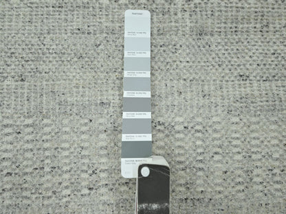 Modern / Contemporary hand-knotted wool runner in Gray, 2'6" x 8'1" — SKU O076757 (view 4)
