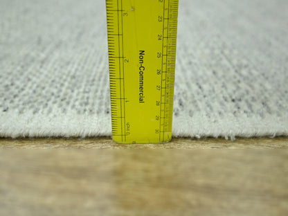 Modern / Contemporary hand-knotted wool runner in Gray, 2'6" x 8'1" — SKU O076757 (view 5)