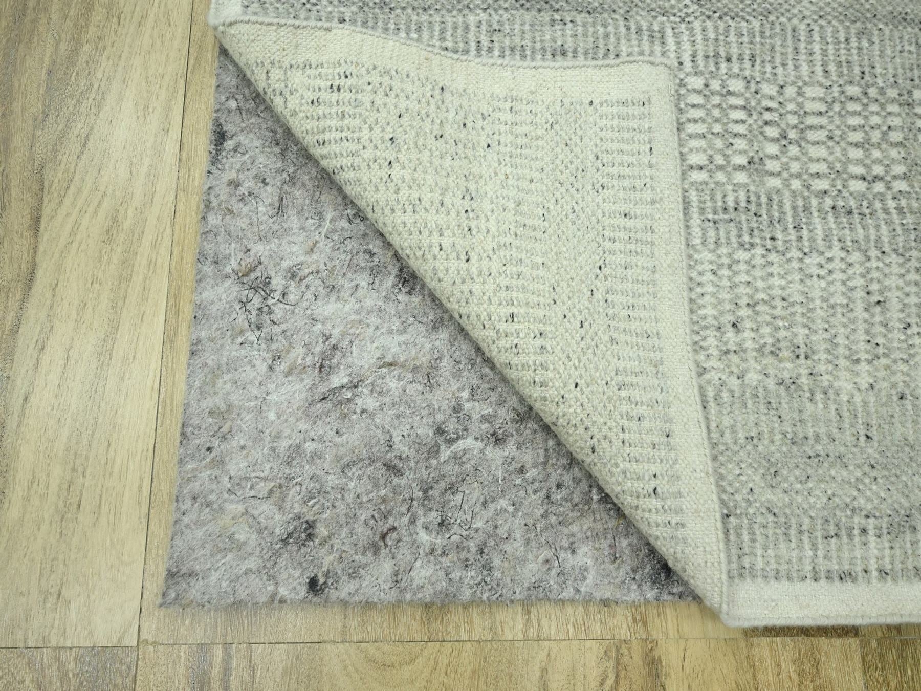 Modern / Contemporary hand-knotted wool runner in Gray, 2'7" x 10'3" — SKU O076758 (view 3)