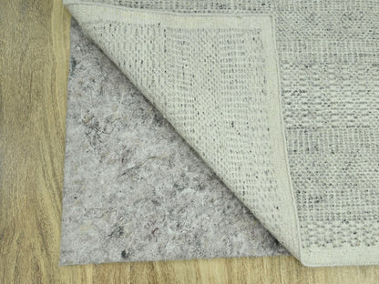 Modern / Contemporary hand-knotted wool runner in Gray, 2'7" x 8'1" — SKU O076759 (view 3)
