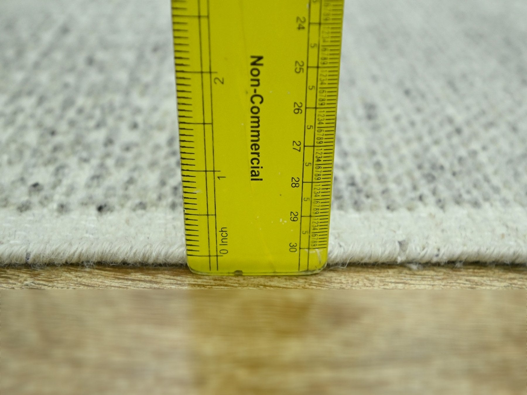 Modern / Contemporary hand-knotted wool runner in Gray, 2'7" x 8'1" — SKU O076759 (view 5)