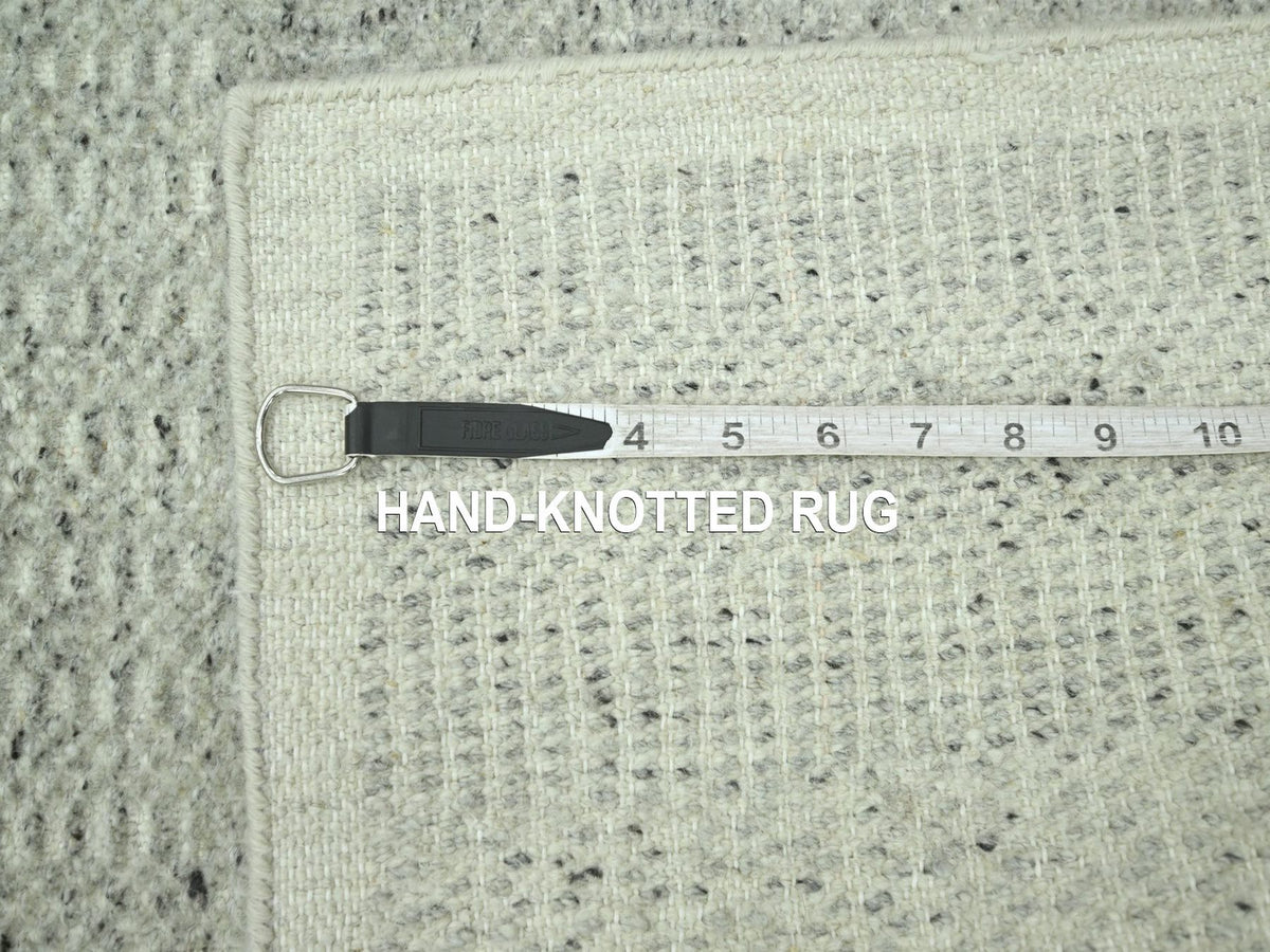 Modern / Contemporary hand-knotted wool runner in Gray, 2'7" x 8'1" — SKU O076759 (view 6)