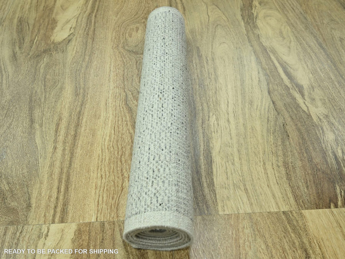 Modern / Contemporary hand-knotted wool runner in Gray, 2'7" x 8'1" — SKU O076759 (view 7)