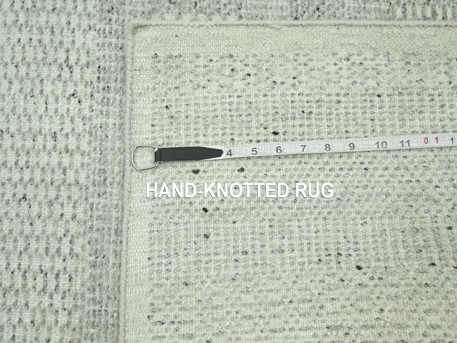 Modern / Contemporary hand-knotted wool runner in Gray, 2'7" x 8'1" — SKU O076760 (view 6)