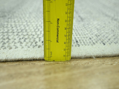 Modern / Contemporary hand-knotted wool runner in Gray, 2'8" x 6'3" — SKU O076763 (view 5)