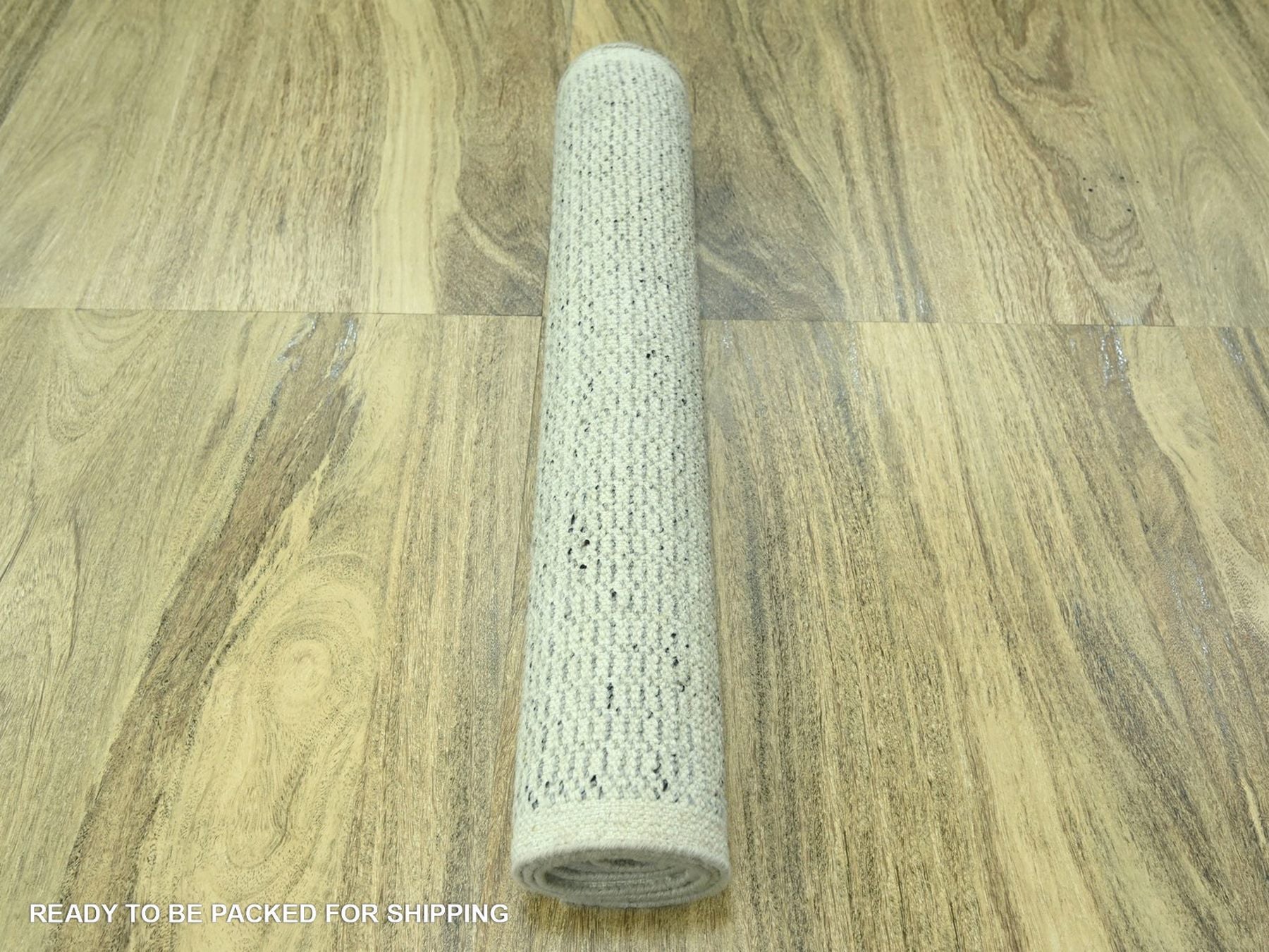 Modern / Contemporary hand-knotted wool runner in Gray, 2'8" x 6'3" — SKU O076763 (view 7)