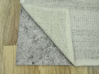 Modern / Contemporary hand-knotted wool runner in Gray, 2'7" x 6'4" — SKU O076764 (view 3)