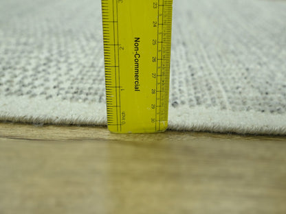 Modern / Contemporary hand-knotted wool runner in Gray, 2'7" x 6'3" — SKU O076765 (view 5)