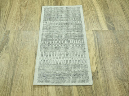 Modern / Contemporary hand-knotted wool rug in Gray, 2' x 3' — SKU O076778 (view 2)