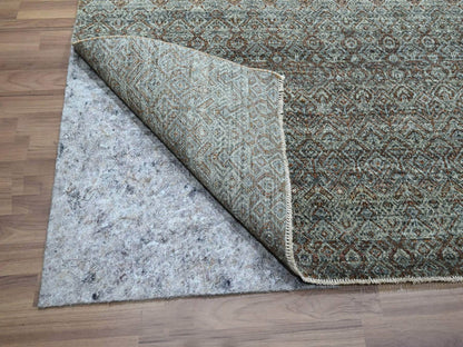 Modern / Contemporary hand-knotted wool rug in Gray, 8' x 9'10" — SKU O076859 (view 4)