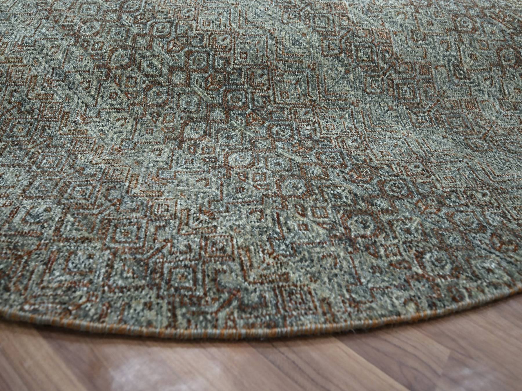 Modern / Contemporary hand-knotted wool rug in Gray, 7'11" x 7'11" — SKU O076866 (view 6)