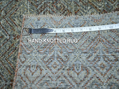 Modern / Contemporary hand-knotted wool rug in Gray, 3' x 5'1" — SKU O076870 (view 7)