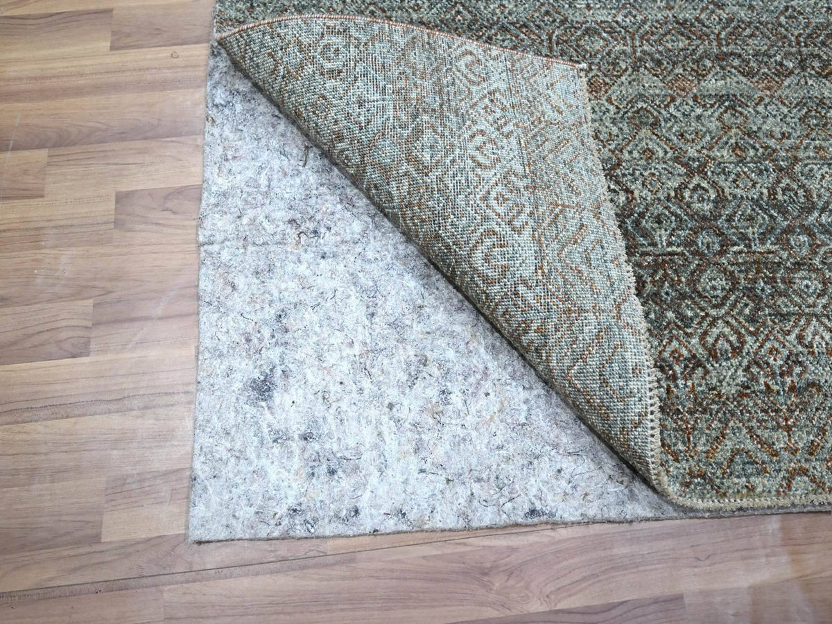 Modern / Contemporary hand-knotted wool rug in Gray, 3' x 5' — SKU O076871 (view 3)