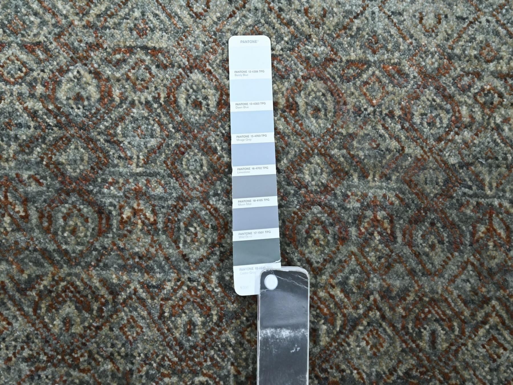 Modern / Contemporary hand-knotted wool runner in Gray, 2'7" x 6' — SKU O076873 (view 4)