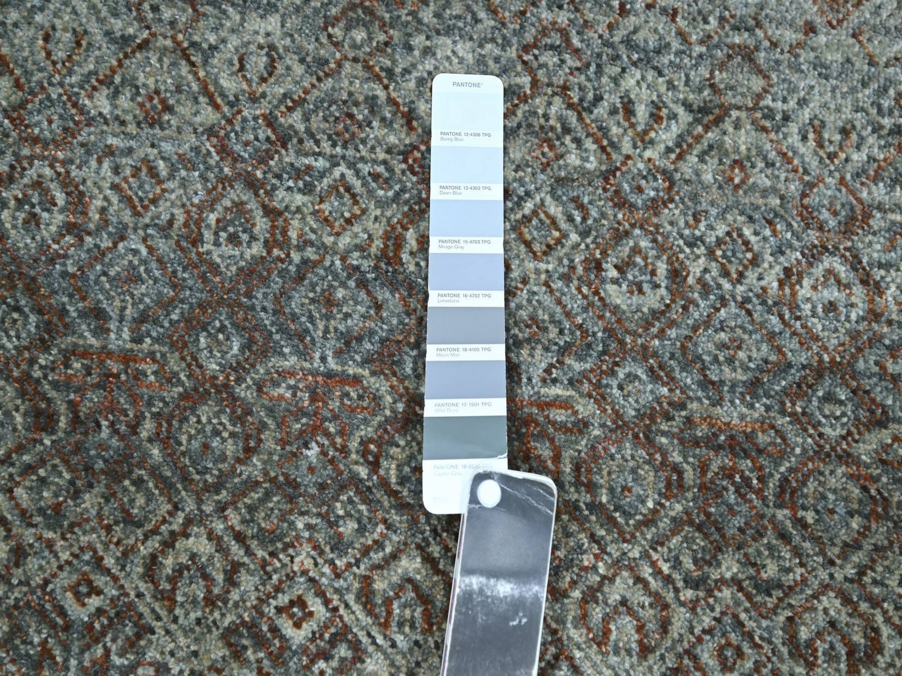 Modern / Contemporary hand-knotted wool runner in Gray, 2'6" x 8' — SKU O076875 (view 4)