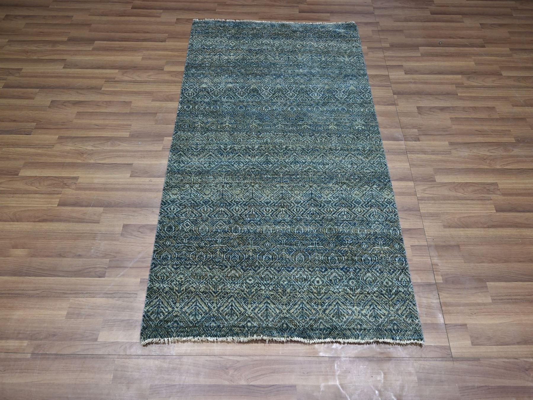 Blue 3'1" x 5'0" Modern and Contemporary Hand knotted Wool Rug - Sku: O076878