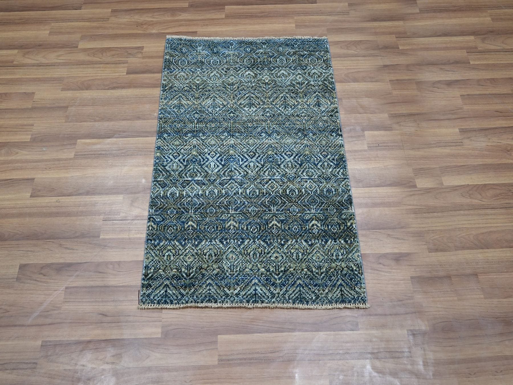 Blue 2'0" x 3'0" Modern and Contemporary Hand knotted Wool Rug - Sku: O076886
