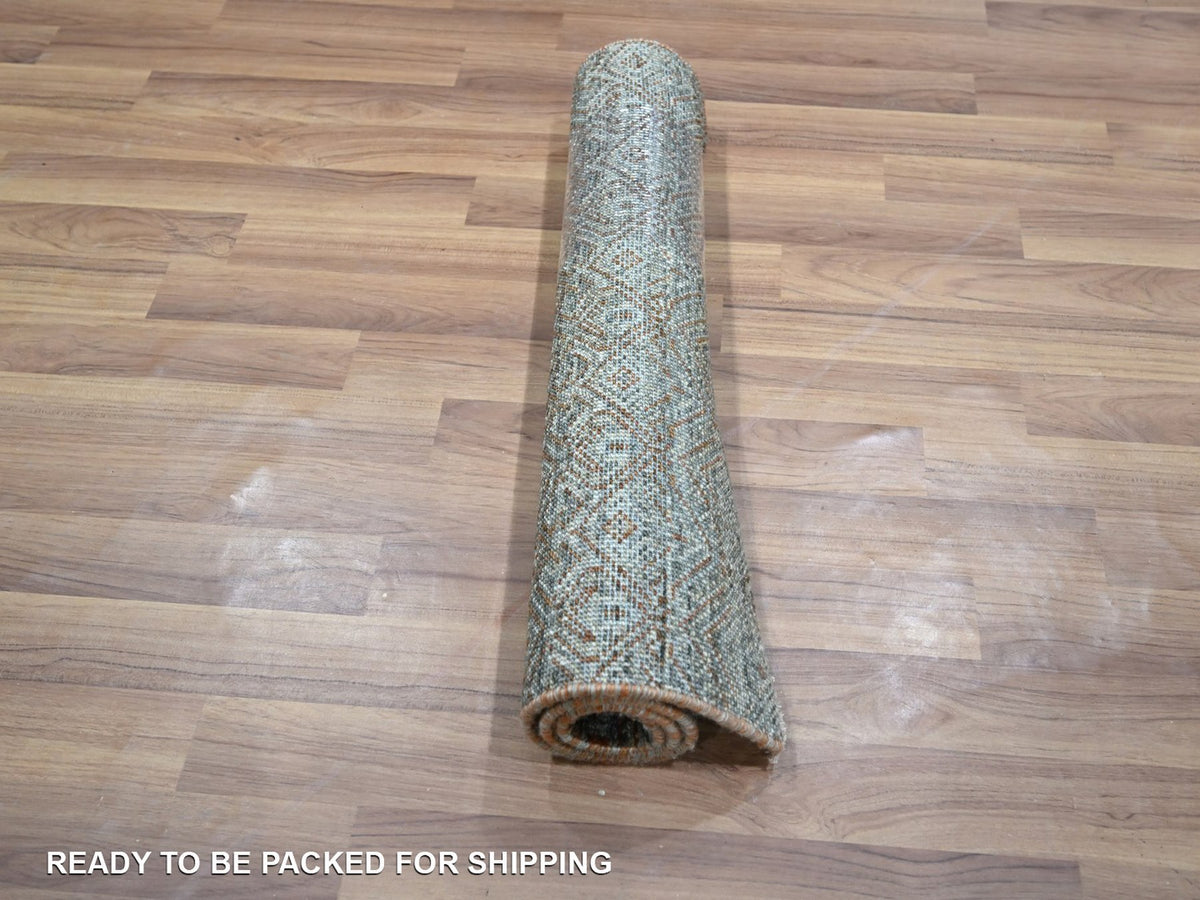 Modern / Contemporary hand-knotted wool rug in Gray, 2' x 3' — SKU O076889 (view 5)