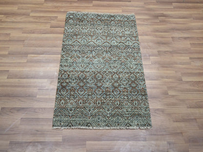 Grey 2'1" x 3'1" Modern and Contemporary Hand knotted Wool Rug - Sku: O076891