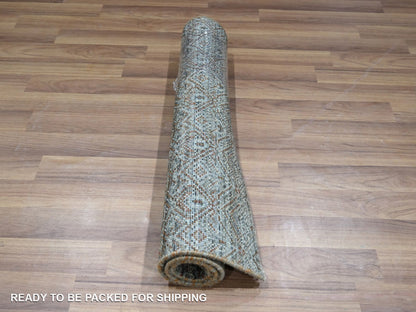 Modern / Contemporary hand-knotted wool rug in Gray, 2'1" x 3'1" — SKU O076891 (view 5)