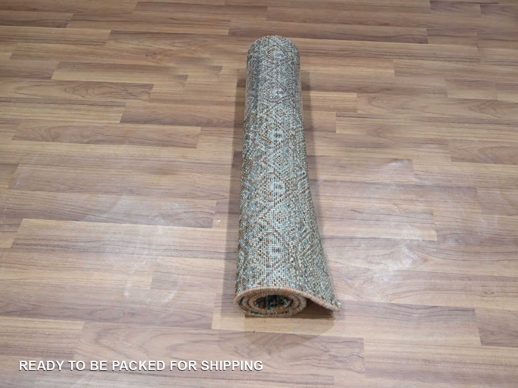 Modern / Contemporary hand-knotted wool rug in Gray, 2' x 3'1" — SKU O076892 (view 5)