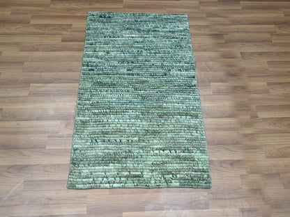 Green 2'1" x 3'3" Modern and Contemporary Hand knotted Wool Rug - Sku: O076902