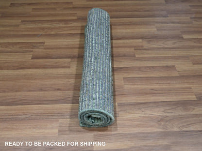 Green 2'1" x 3'3" Modern and Contemporary Hand knotted Wool Rug - Sku: O076902
