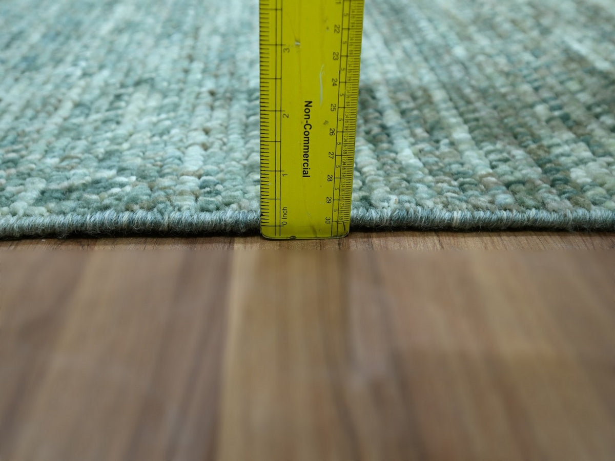 Modern / Contemporary hand-knotted wool rug in Green, 2'1" x 3'2" — SKU O076904 (view 3)